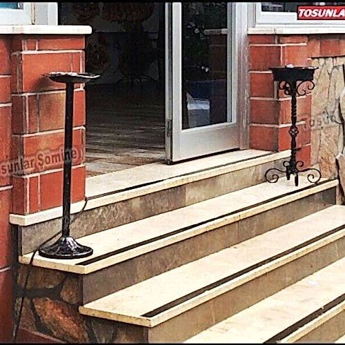 Babalar ve Sütunlar 23